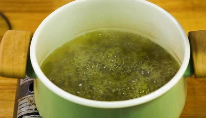 常喝一碗汤、血脂血栓全溶光， 成本不到两块钱