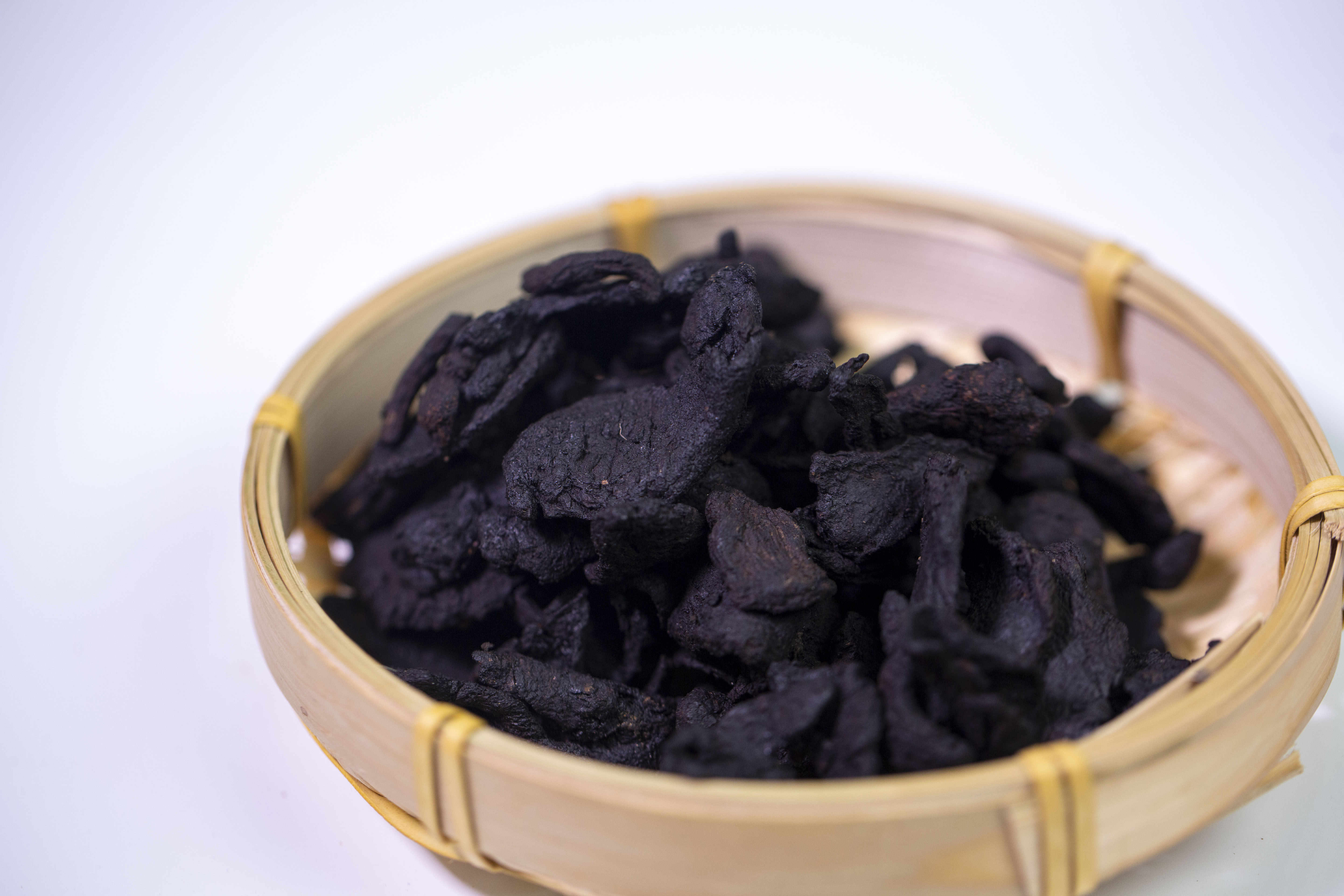 熟地和枸杞泡水喝功效 黑枸杞的功效