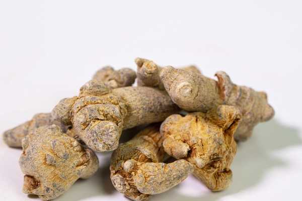 三七粉生吃和熟吃的功效区别 不适宜食用三七粉的人群