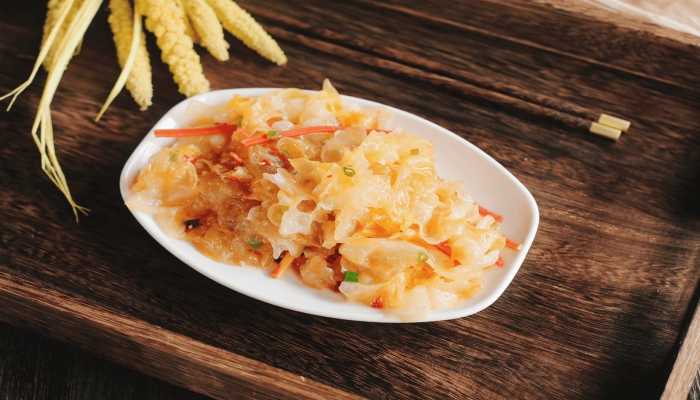 夏天吃银耳有什么好处，有哪些炖煮方式