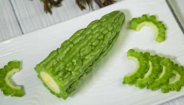 苦瓜和土豆能一起炒吗？ 土豆不能和什么一起吃