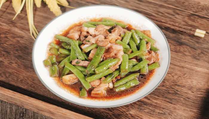 川贝炖瘦肉的功效有什么，川贝炖肉的做法