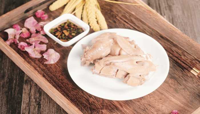 白萝卜煲鸡汤的功效，鸡肉跟萝卜的功效