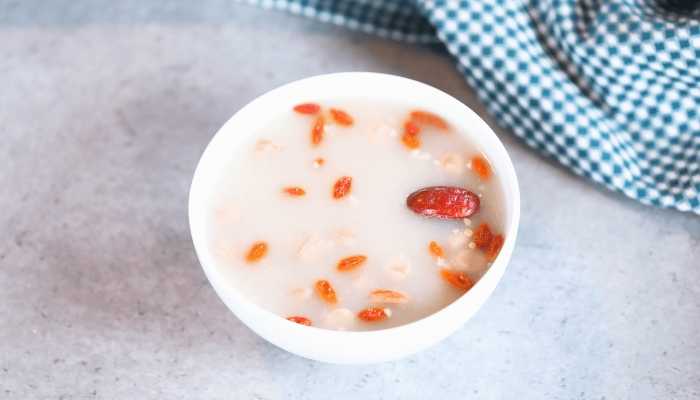 枸杞受潮发粘还能吃吗？？枸杞的储存方法和注意事项