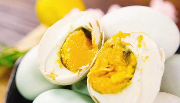 吃咸鸡蛋的好处与坏处 咸鸭蛋会引起什么疾病