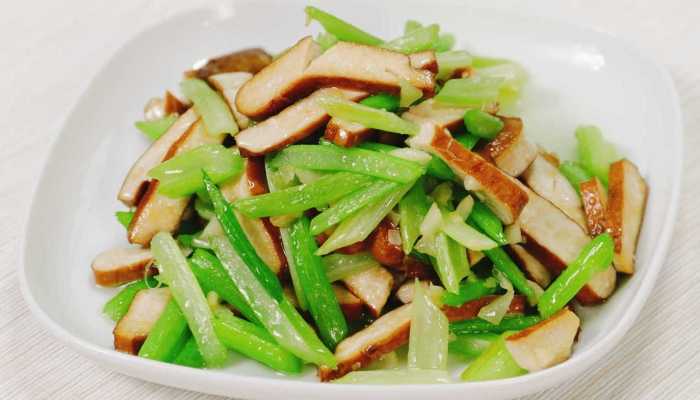 吃芹菜会变黑吗？ 如何吃芹菜不变黑