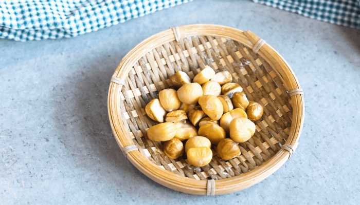 栗子生吃好还是熟吃好？板栗生吃和熟吃的好处