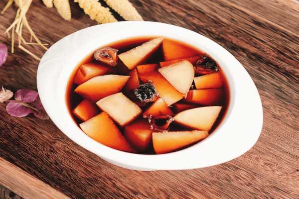 风热咳嗽可以吃冰糖雪梨吗？ 风热咳嗽应该吃什么