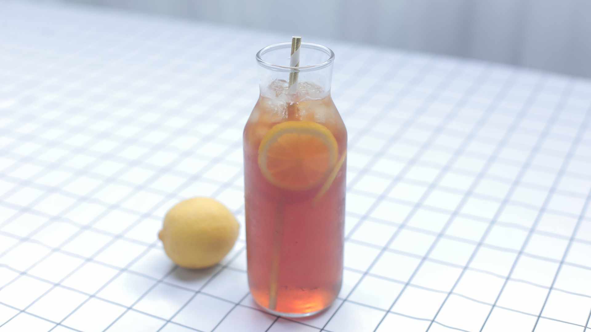 喝柠檬水有什么作用与功效 喝柠檬水的好处