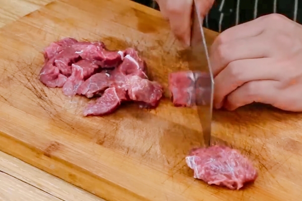 山药和牛腩可以一起炖吗？ 山药炖牛腩的好处