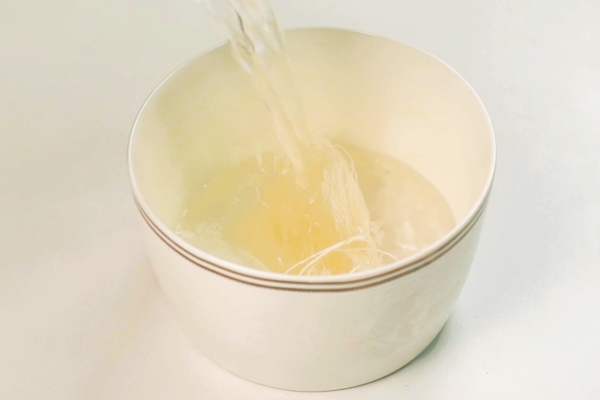 折耳根的叶子可以吃吗？ 折耳根叶子怎么吃