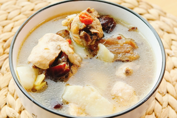 怎样炖鸡汤好喝又营养 健康好喝的鸡汤食谱