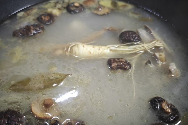 人参鸡汤怎么炖好喝又营养 人参的营养价值