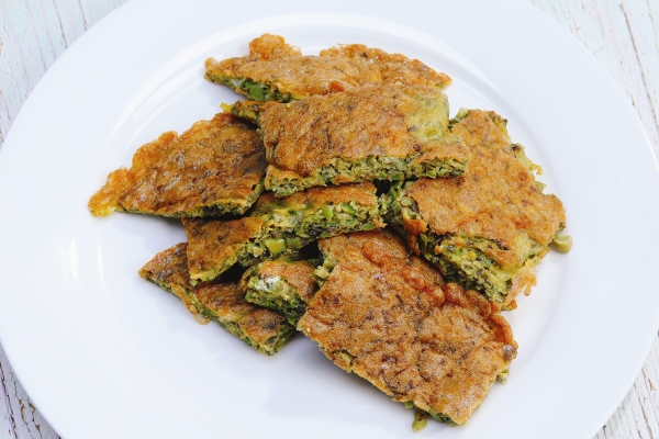 香椿炒鸡蛋怎么炒不黑 鸡蛋日常美味做法