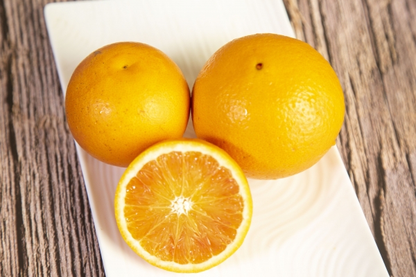 鸡蛋和橙子可以一起吃吗？ 橙子的功效作用