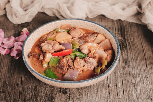 鸡肉可以和什么一起吃 鸡肉的日常吃法