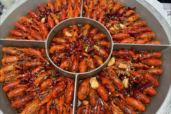 小龙虾吃多了对身体有什么影响 小龙虾的日常做法