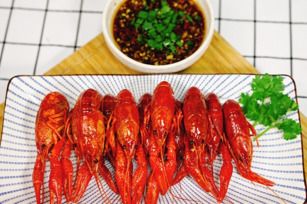 减肥期间可以吃小龙虾吗？ 减肥适合吃什么水果