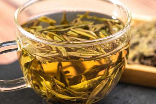 女人喝红茶好还是绿茶好 红茶的作用和功效