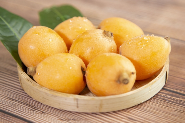 孕妇可以吃枇杷吗？ 枇杷的作用和功效