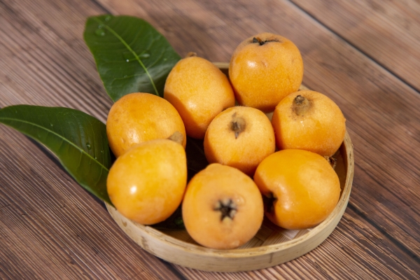 吃枇杷的好处与坏处 枇杷是上火还是降火