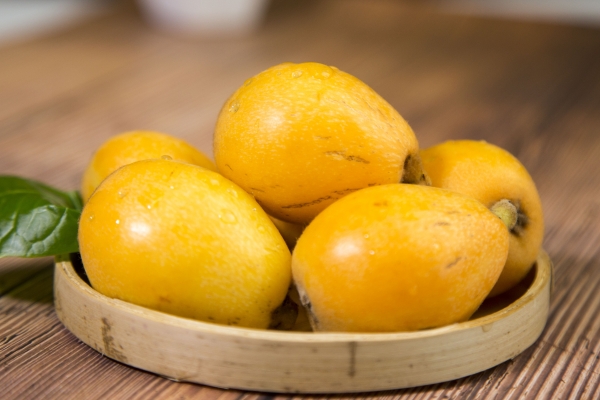 枇杷里面黑了可以吃吗？ 枇杷的保存方法