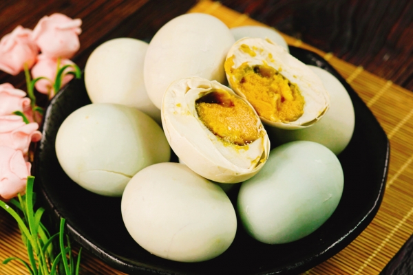 咸鸭蛋一般腌制多久可以吃 咸鸭蛋不适合什么人群吃