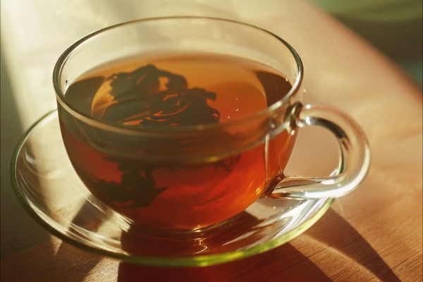 湿气重的人喝红茶还是绿茶 湿气重吃什么水果