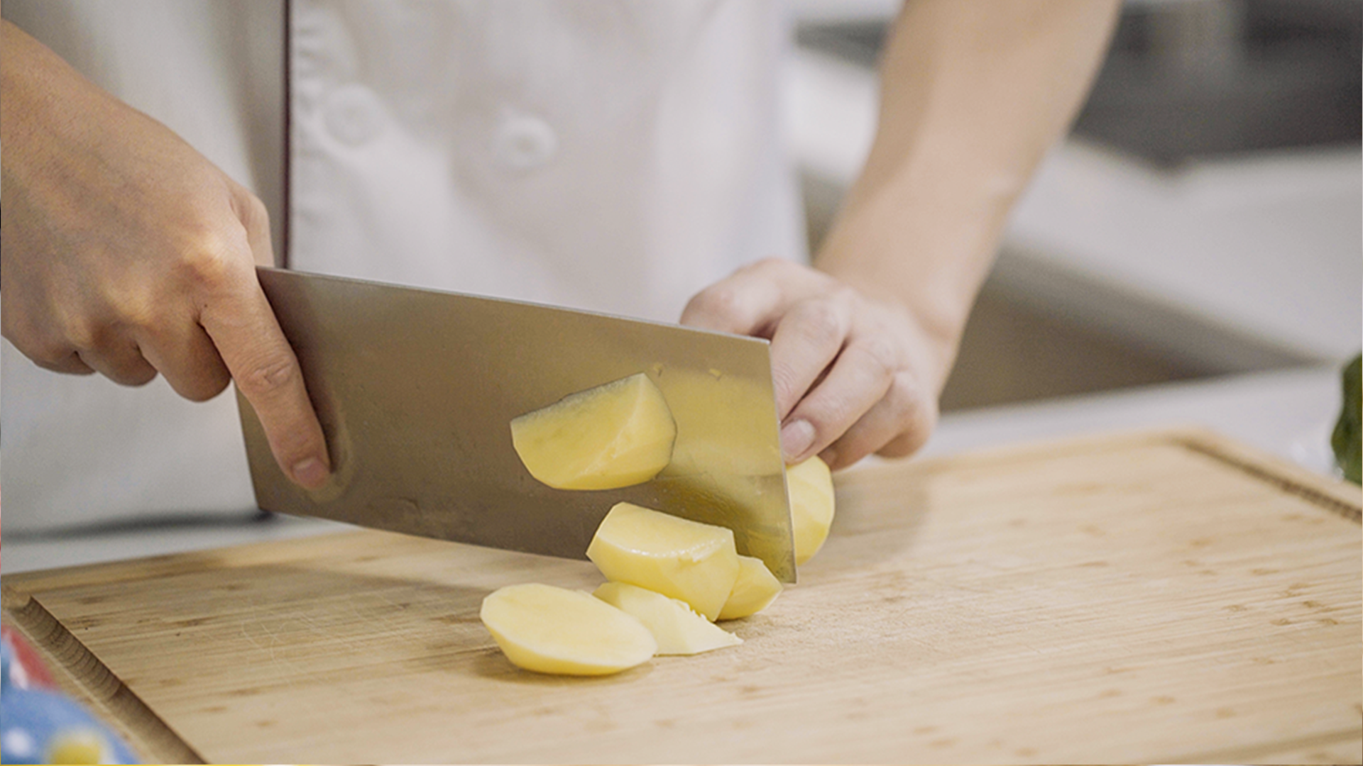 夏季怎么保存土豆比较好 保存食材的注意事项