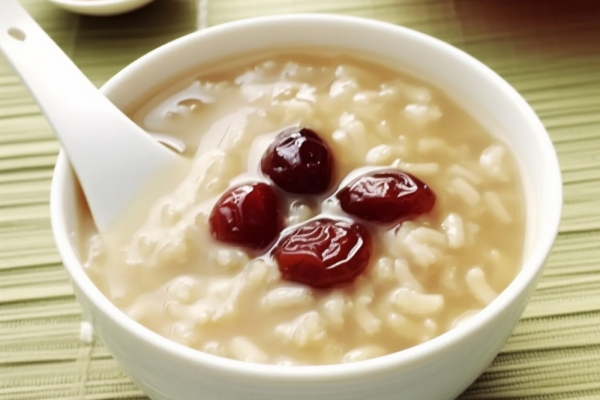 红枣怎么吃不上火还祛湿 红枣不上火还祛湿该如何吃