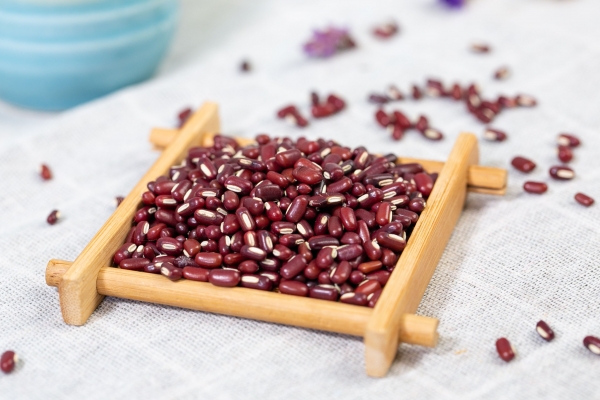 红小豆和薏米煮水喝祛湿吗？ 红豆薏米汤的具体做法