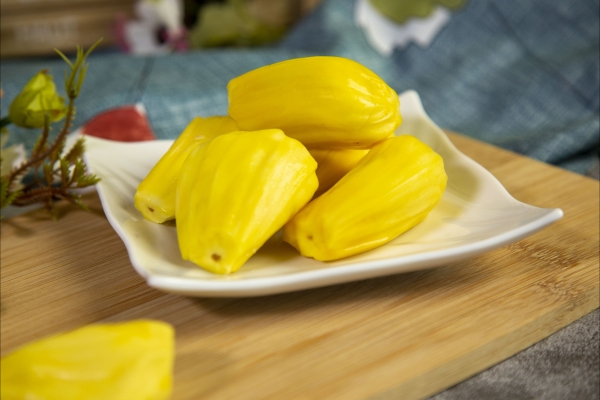 女人吃菠萝蜜的好处和坏处 菠萝蜜对女人的好处和坏处