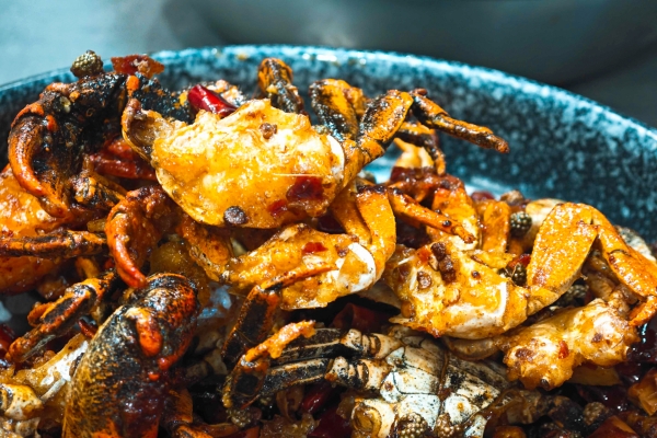 梭子蟹保存冷冻还是冷藏 梭子蟹放冰箱冷藏会死吗？