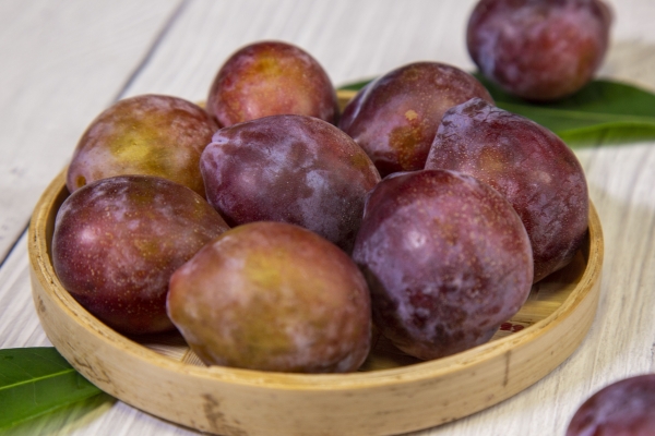 西梅的功效与作用 吃西梅的注意事项