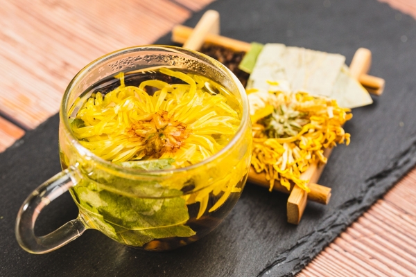 菊花茶的功效与作用 喝菊花茶的注意事项