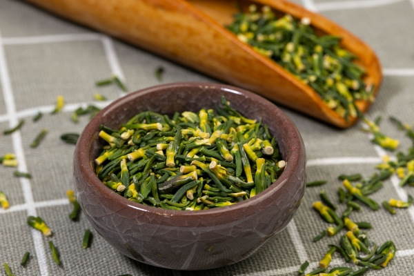 莲子心茶孕妇可以喝吗？ 心脏病能喝莲子心茶吗？