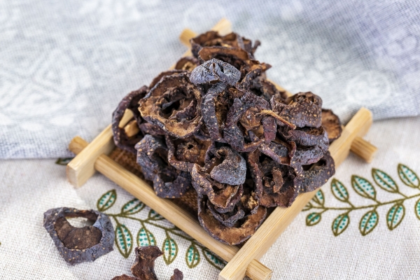 山楂干泡水能每天喝吗？ 山楂配什么减肥刮油