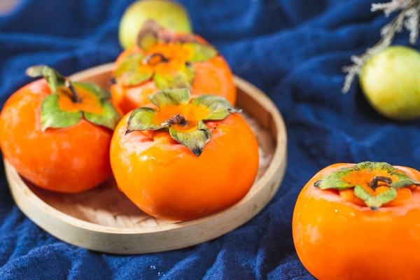 柿子和酸奶能一起吃吗？ 柿子的搭配食物禁忌