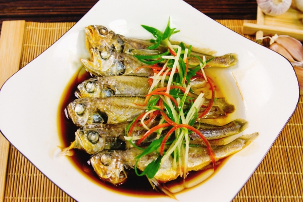 小黄鱼的营养价值及功效与作 小黄鱼是海鱼吗？