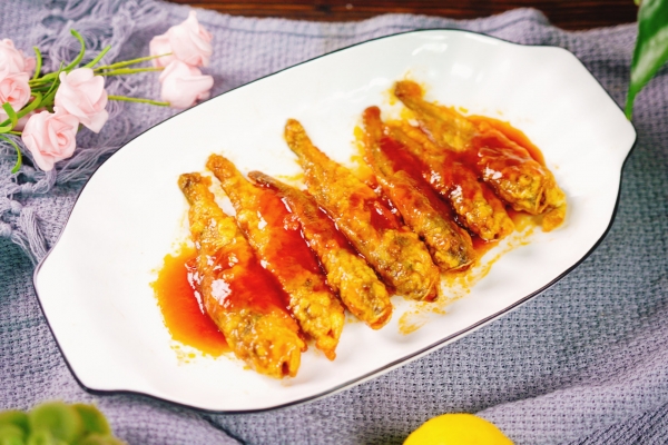 小黄鱼的营养价值及功效与作 小黄鱼是海鱼吗？