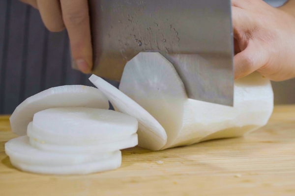 如何去除白萝卜的寒性 体寒可以吃白萝卜吗？