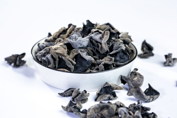 黑木耳和什么食物相克 木耳的食用注意事项