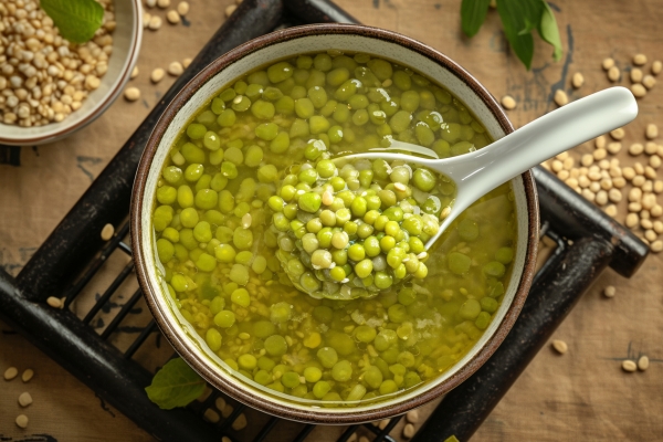 湿气重的人能喝绿豆汤吗？ 绿豆和什么一起煮可以去湿气