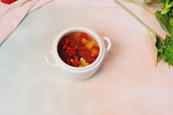 吃枸杞子会引起肝火旺盛吗？ 吃枸杞上火是阴虚还是阳虚