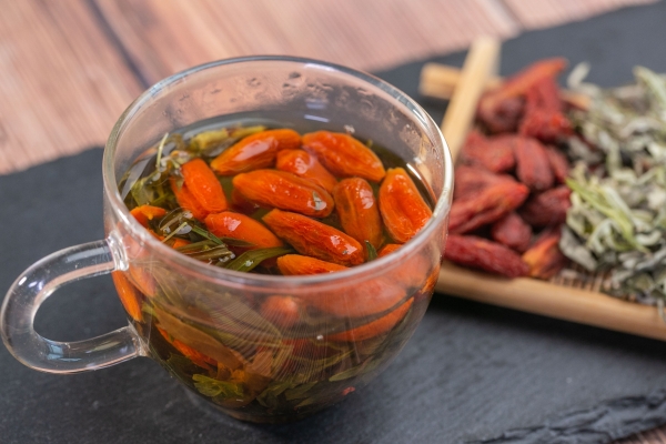 吃枸杞子会引起肝火旺盛吗？ 吃枸杞上火是阴虚还是阳虚