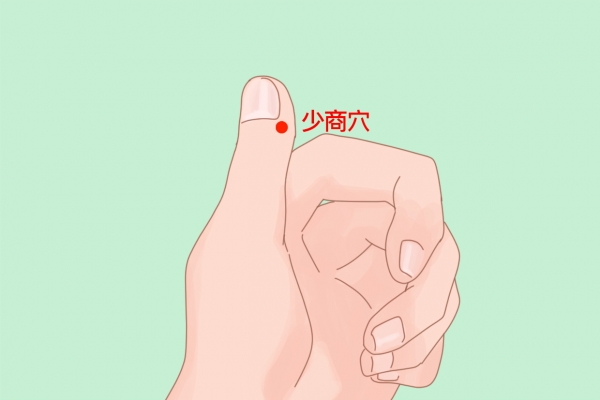 嗓子疼按哪个穴位 嗓子疼时可以吃些什么食物