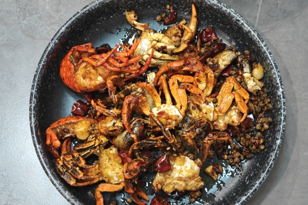 吃了螃蟹后不能吃什么 螃蟹冲一下直接蒸可以吗？