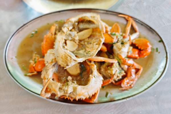 吃了螃蟹后不能吃什么 螃蟹冲一下直接蒸可以吗？