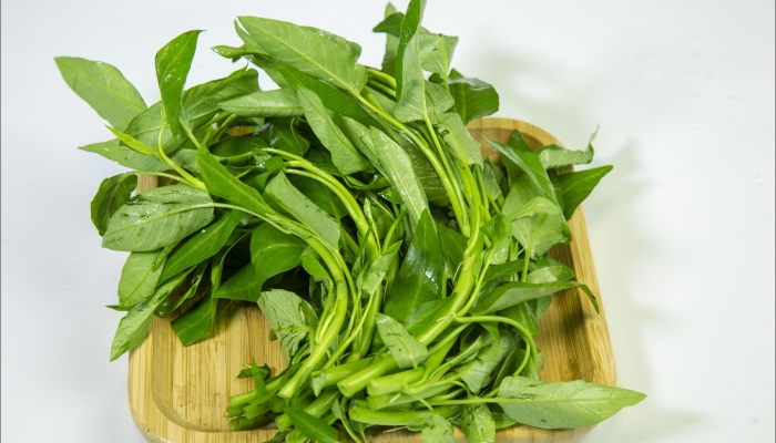 空心菜怎么炒不变黑又嫩好吃 避免空心菜变黑的原理