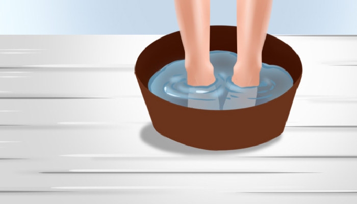 白露泡脚加什么最养生 不同体质适合的泡脚配方